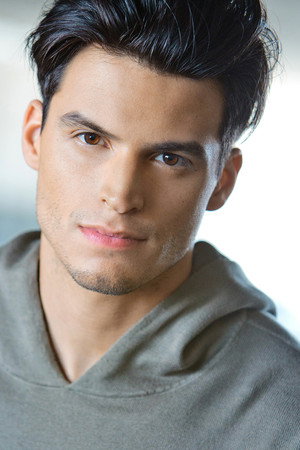 Axel Roldos portrait