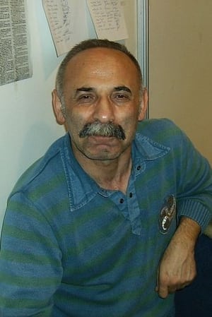 Foto retrato de Ömer Uğur
