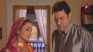 37. Akshara acepta encontrarse con el novio