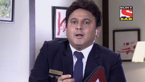 Ganguly Gives an Alternate Way to Vicky to Impress Das