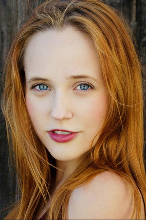 Nicole Elliott portrait