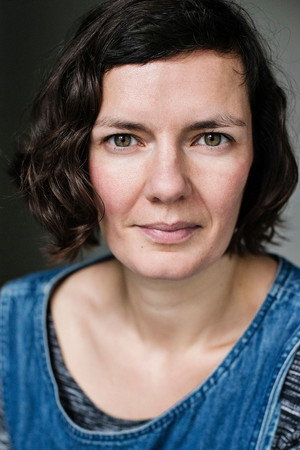 Laura Cairns portrait