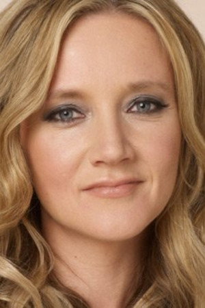 Kate Russell photo 3