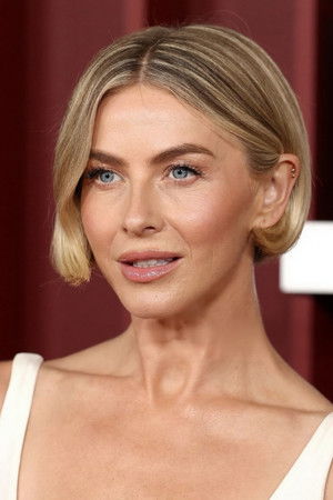 Julianne Hough photo