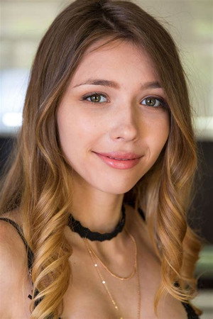 Mila Azul portrait