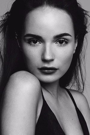 Sasha Spilberg portrait