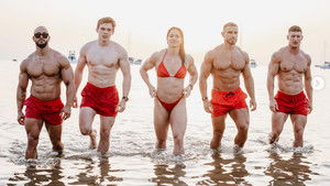 Muscle Beach: Golden Bay