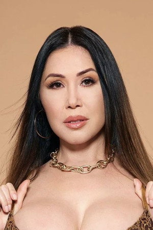 Kianna Dior portrait