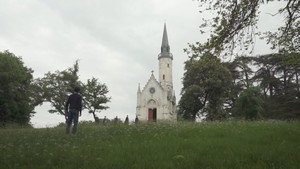 L'Éclipsé backdrop