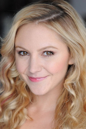 Madison Dylan portrait