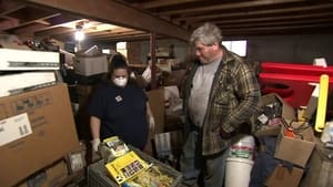 Hoarders Gail and Warren