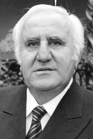 Adolfo Celi jako Emilio Largo