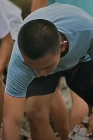 Isang Hakbang, Isang Dagat