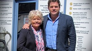 Judith Chalmers and Mark Durden-Smith