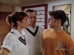 Beverly Hills, 90210 S01E11