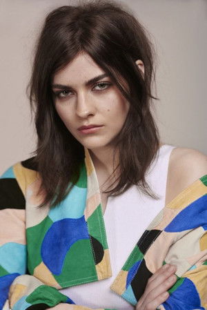 Amber Anderson photo