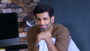 Suman Hides Shravan's Passport