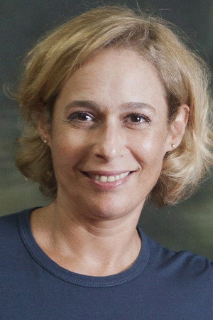 Andréa Beltrão portrait