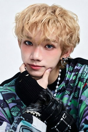 Dennis Zhang Profile Picture