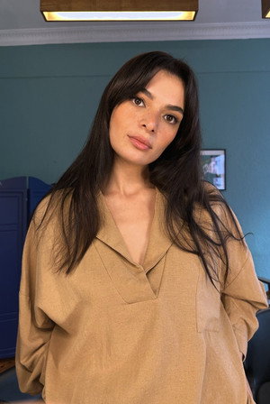 Esengül Aypek portrait