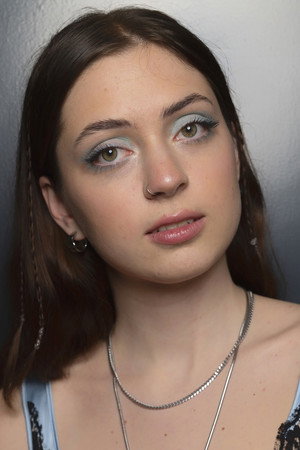 Lizzy McAlpine portrait