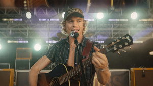 Heartland still 5