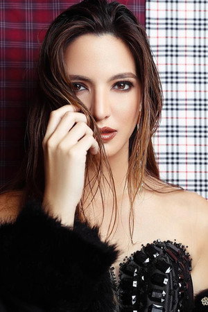 Nia Ramadhani portrait