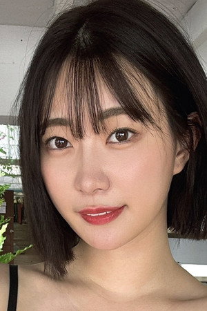 Akane Mitani portrait