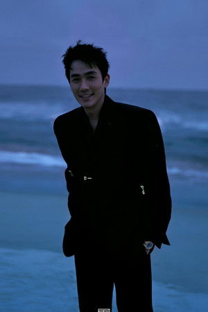 Zhu Yilong photo