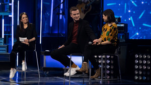 En direct de l’univers: 12×22 {year} Online En Netflix