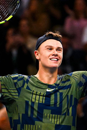 Holger Rune portrait