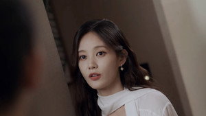 The Vanishing Beauty: 1×3