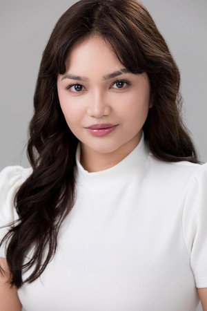 Stefanie Arianne portrait