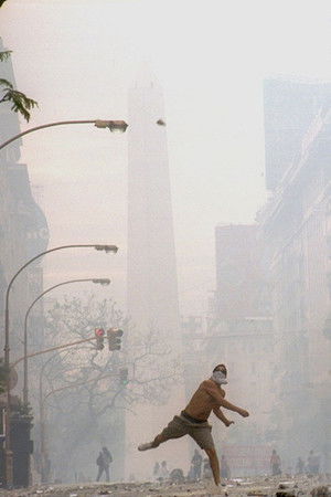 Historias Innecesarias: Crisis 2001 (2025)