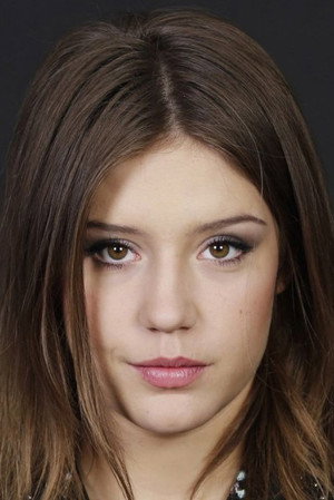 Adèle Exarchopoulos portrait