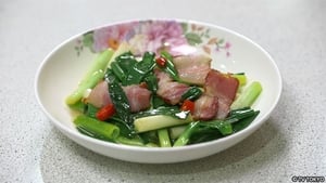 Solitary Gourmet Sauteed Samxing Green Onions with Meat and Deep Fried Pork with Red Yeast of Luodong, Yilan County, Taiwan