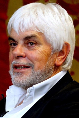 Valerio Massimo Manfredi portrait