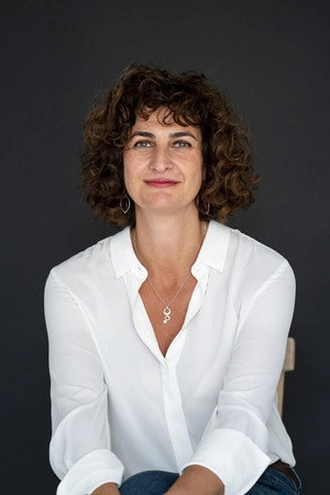 Pelin Esmer portrait