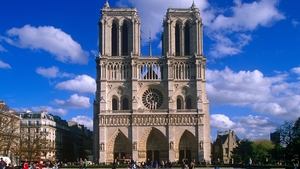 Image Rebuilding Notre Dame