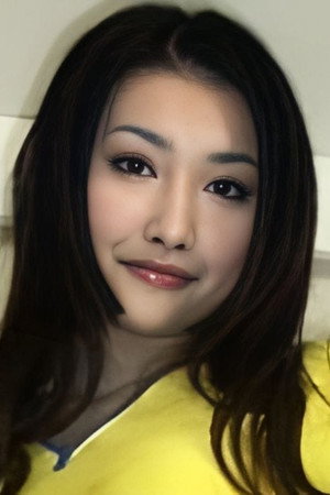 Azumi Mizushima portrait