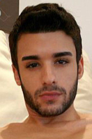 Derek Rivero portrait