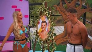 Love Island: Season10 – Episode2