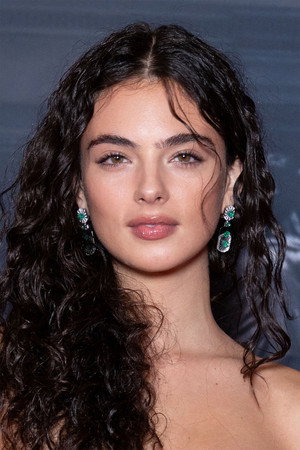 Deva Cassel
