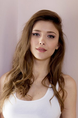Mila Azul portrait