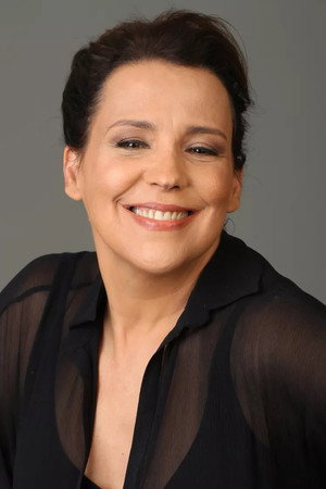 Ana Beatriz Nogueira portrait