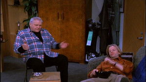 Just Shoot Me!: 3×15