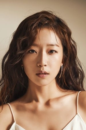 Cho Soo-hyang isLee Yeong-shim