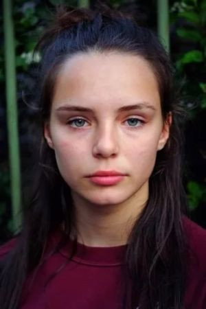 Toscane Duquesne portrait