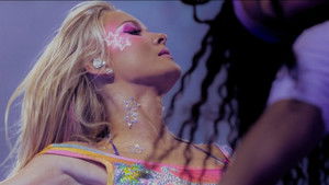 Zara Larsson – Up Close