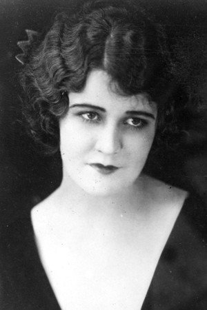 Nina Romano portrait